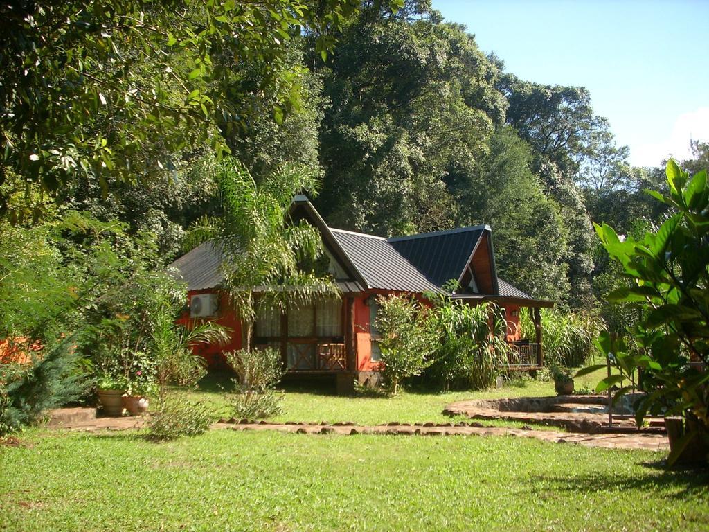 Tacuara Lodge Обера Экстерьер фото