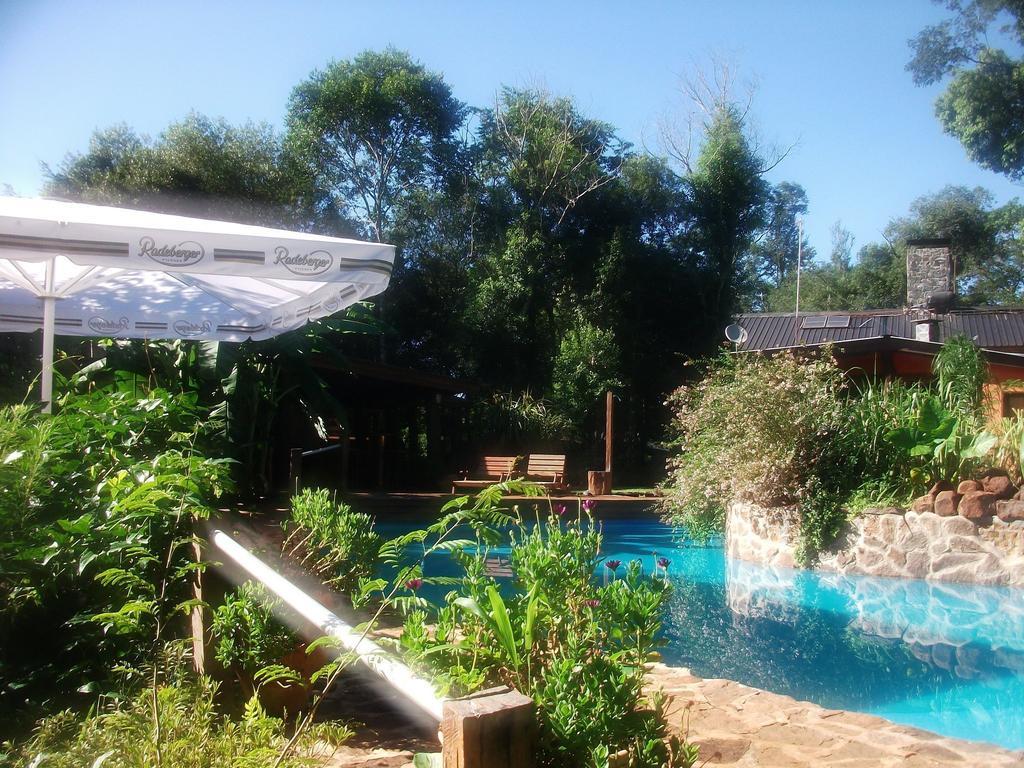Tacuara Lodge Обера Экстерьер фото