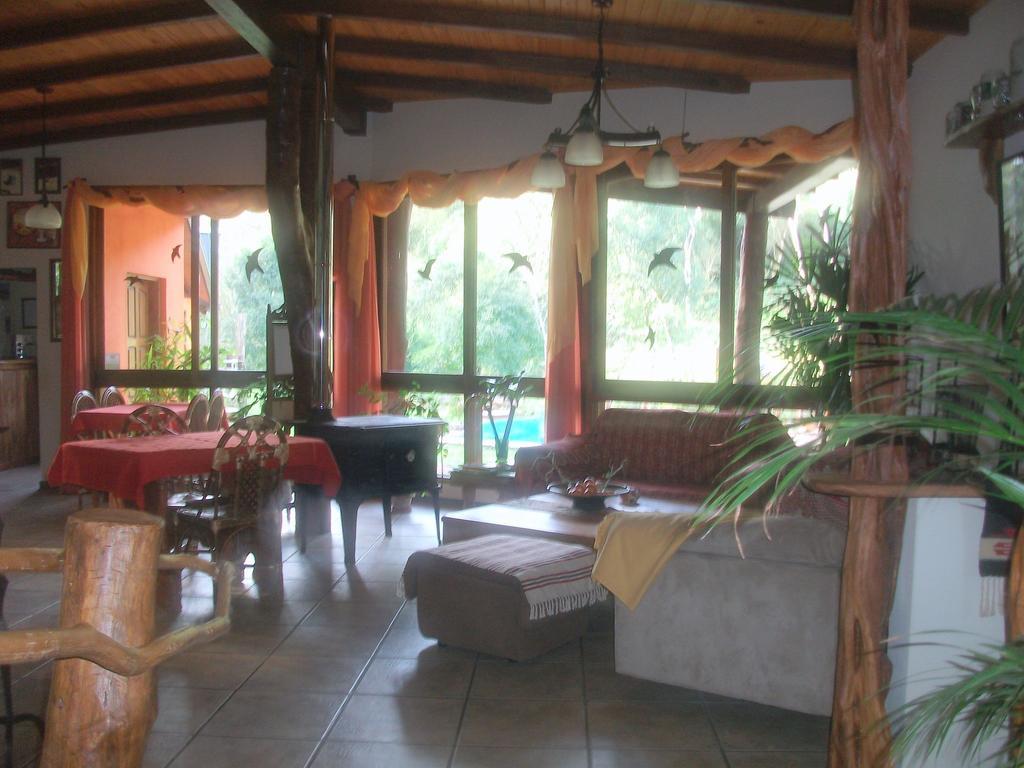Tacuara Lodge Обера Экстерьер фото