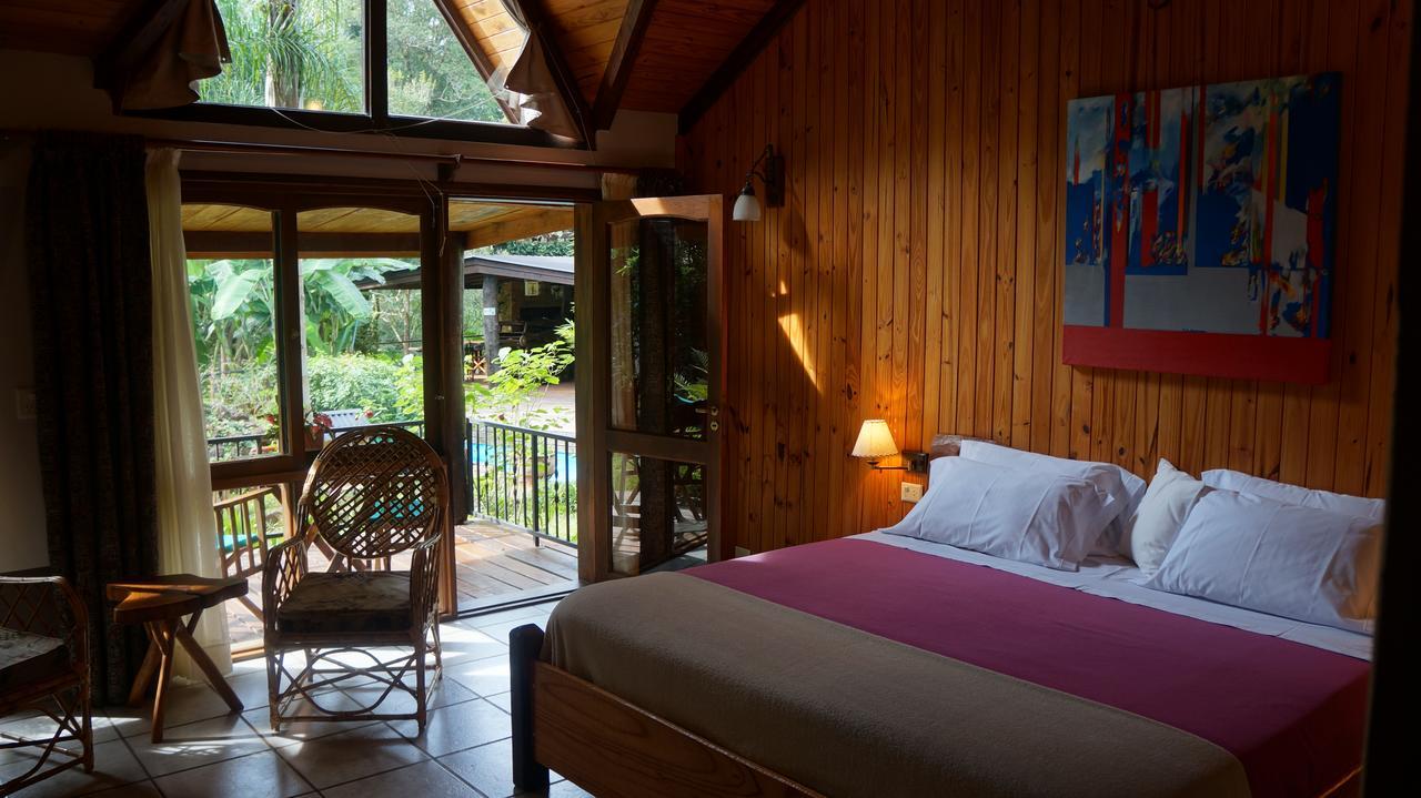 Tacuara Lodge Обера Экстерьер фото